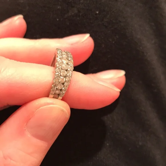 Platinum 1 carat diamond ring size 7.25 - Picture 8 of 15